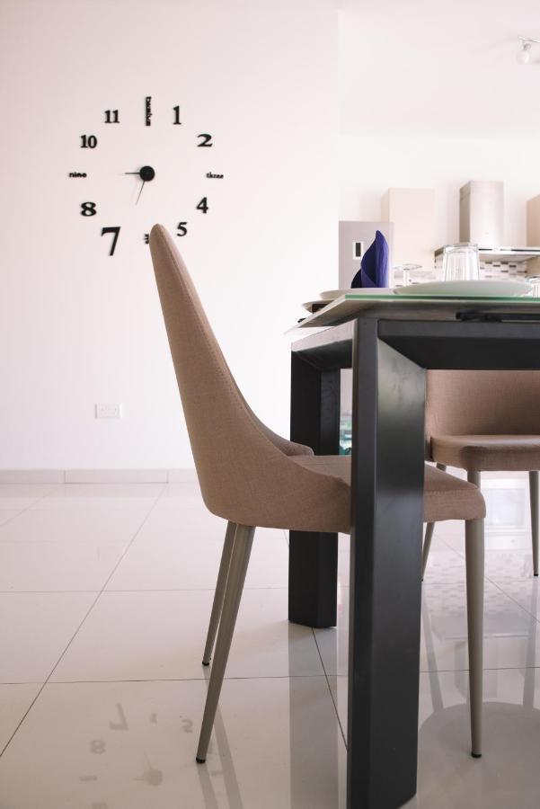 Modern 3 Bedroom With Ac Apartment Zabbar ภายนอก รูปภาพ