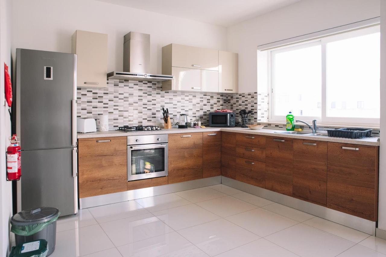 Modern 3 Bedroom With Ac Apartment Zabbar ภายนอก รูปภาพ