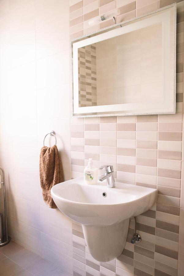 Modern 3 Bedroom With Ac Apartment Zabbar ภายนอก รูปภาพ